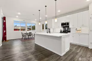 2810 180th St Ct E, Tacoma, WA 98445 - Photo 3