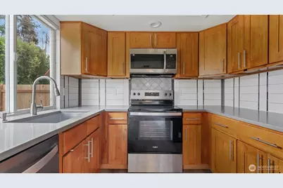 5909 Glenwood Avenue, Everett, WA 98203 - Photo 17