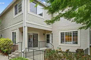 10909 Avondale Road NE, Redmond, WA 98052 - Photo 3