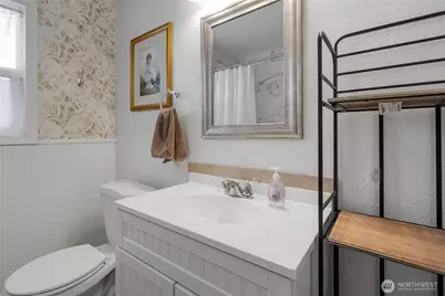 637 Elizabeth Street, Sumner, WA 98390 - Photo 11