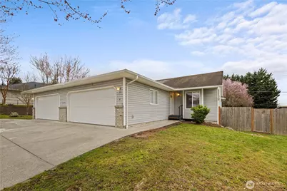 6716 64th Place NE #A, Marysville, WA 98270 - Photo 3