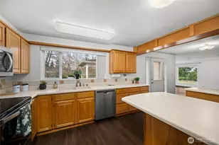 2304 Crestline Dr, Bellingham, WA 98229 - Photo 15