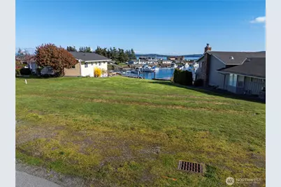 2271 Mariner Beach Drive, Oak Harbor, WA 98277 - Photo 9