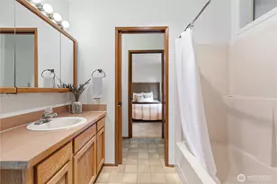 1211 31st St, Anacortes, WA 98221 - Photo 19