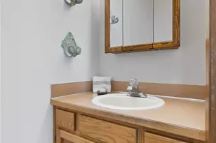 1211 31st St, Anacortes, WA 98221 - Photo 9