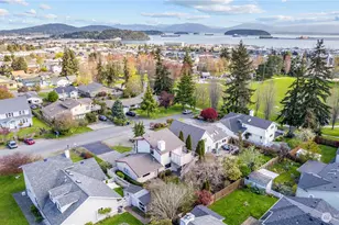 1211 31st St, Anacortes, WA 98221 - Photo 35