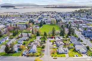 1211 31st St, Anacortes, WA 98221 - Photo 33