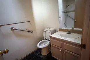 724 N 137th St, Seattle, WA 98133 - Photo 13