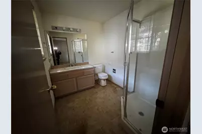 724 N 137th Street, Seattle, WA 98133 - Photo 9