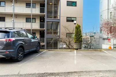 400 Melrose Avenue E #403, Seattle, WA 98102 - Photo 17