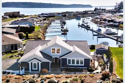 2251 Mariner Beach Drive, Oak Harbor, WA 98277 - Photo 1