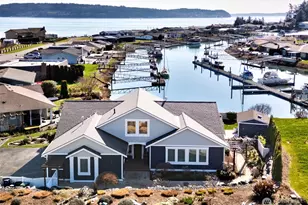 2251 Mariner Beach Dr, Oak Harbor, WA 98277 - Photo 1