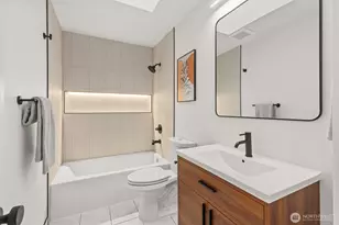 12562 17th Ave NE, Seattle, WA 98125 - Photo 17