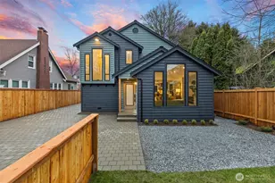 12562 17th Ave NE, Seattle, WA 98125 - Photo 3