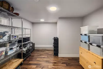 1437 Broadmoor Drive E, Seattle, WA 98112 - Photo 35