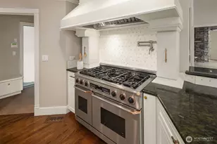 21219 SE 39th St, Sammamish, WA 98075 - Photo 17