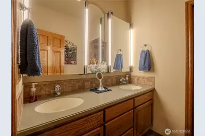 1050 Lewandowski Road, Sunnyside, WA 98944 - Photo 39