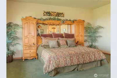 1050 Lewandowski Road, Sunnyside, WA 98944 - Photo 33