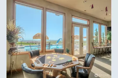 1050 Lewandowski Road, Sunnyside, WA 98944 - Photo 29