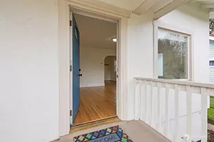 2112 S Ash St, Tacoma, WA 98405 - Photo 3