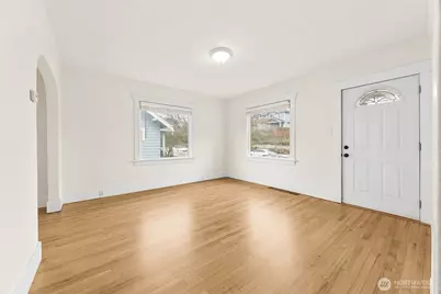 2112 S Ash Street, Tacoma, WA 98405 - Photo 5