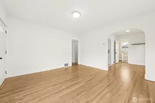 2112 S Ash St, Tacoma, WA 98405 - Photo 9