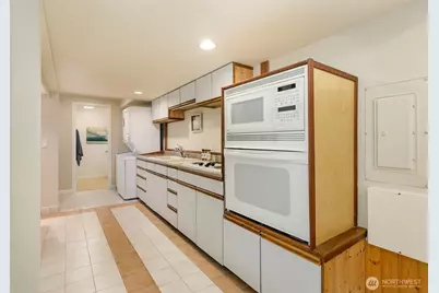 6001 60th Avenue NE, Seattle, WA 98115 - Photo 29