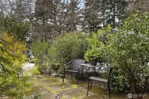 904 E Miller St, Seattle, WA 98102 - Photo 15