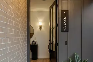 1860 1st St, Kirkland, WA 98033 - Photo 3