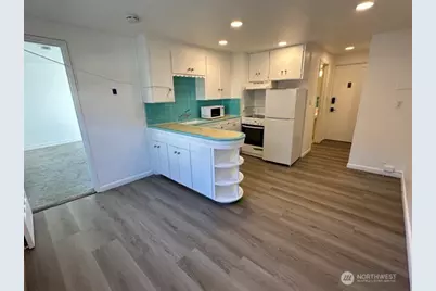 4027 Beach Drive SW #8, Seattle, WA 98116 - Photo 7