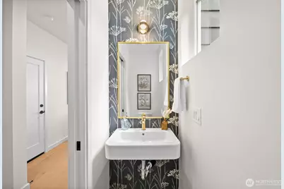 2851 NW 70th Street, Seattle, WA 98117 - Photo 13