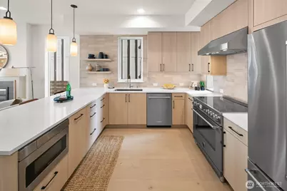 2851 NW 70th Street, Seattle, WA 98117 - Photo 5