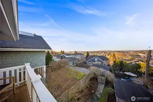 426 Smith St, Seattle, WA 98109 - Photo 29