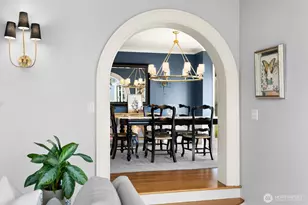 2803 Magnolia Blvd W, Seattle, WA 98199 - Photo 9