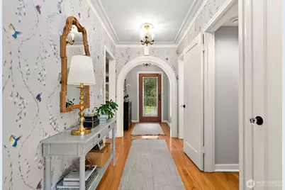 2803 Magnolia Boulevard W, Seattle, WA 98199 - Photo 11