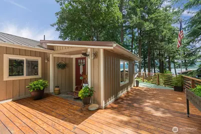 5 W Cape Horn Road, Cathlamet, WA 98612 - Photo 1