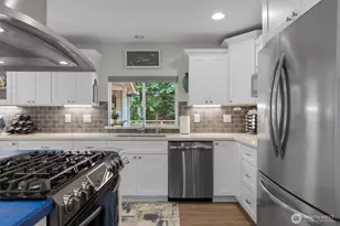 5 W Cape Horn Rd, Cathlamet, WA 98612 - Photo 13