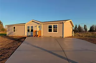 4554 Windemere St, Longview, WA 98632 - Photo 1