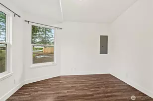 381 E Island Lake Dr, Shelton, WA 98584 - Photo 11