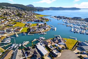 1911 Bay Pl, Anacortes, WA 98221 - Photo 3