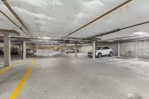 132 NE 95th St, Seattle, WA 98115 - Photo 29