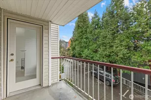 132 NE 95th St, Seattle, WA 98115 - Photo 27