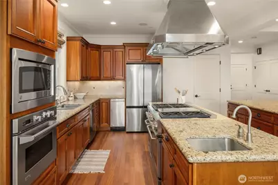 6577 102nd Avenue NE, Kirkland, WA 98033 - Photo 7