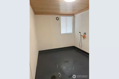 4212 Aurora Avenue N, Seattle, WA 98103 - Photo 13