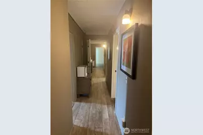 4212 Aurora Avenue N, Seattle, WA 98103 - Photo 7