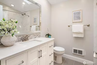 13744 Ashworth Avenue N, Seattle, WA 98133 - Photo 21