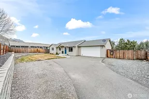 2059 Lasso Dr, Wenatchee, WA 98801 - Photo 3