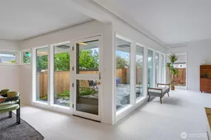 3515 NE 42nd St, Seattle, WA 98105 - Photo 11