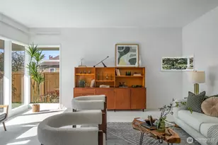 3515 NE 42nd St, Seattle, WA 98105 - Photo 5