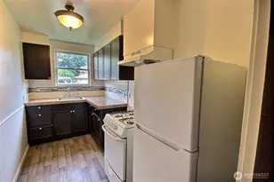 414 Sumner Ave, Sumner, WA 98390 - Photo 3